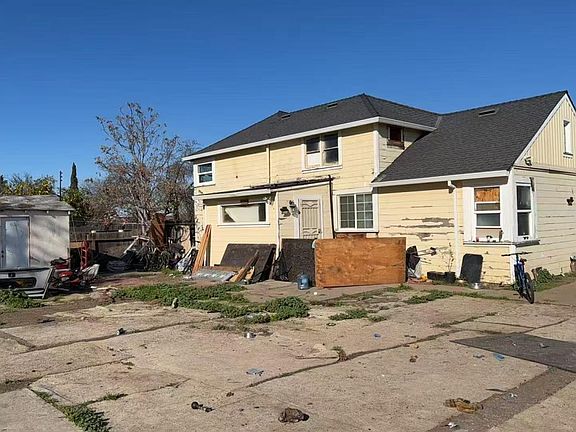 3rd image of 1018 E 18th St