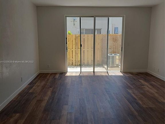 4th image of 21255 NE 8th Ct APT 5