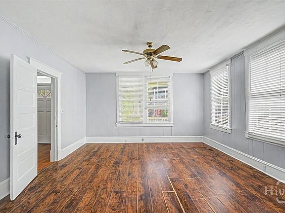 5th image of 709 E 35th Street