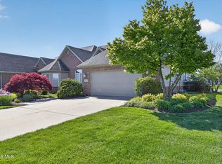 9209 Summer Song Ln, Sylvania, OH 43560
