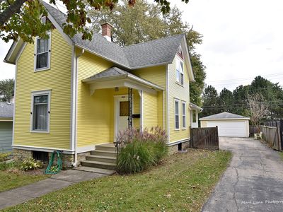 910 S 2nd St, St Charles, IL, 60174