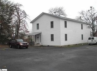 3 Mayflower St, Taylors, SC 29687