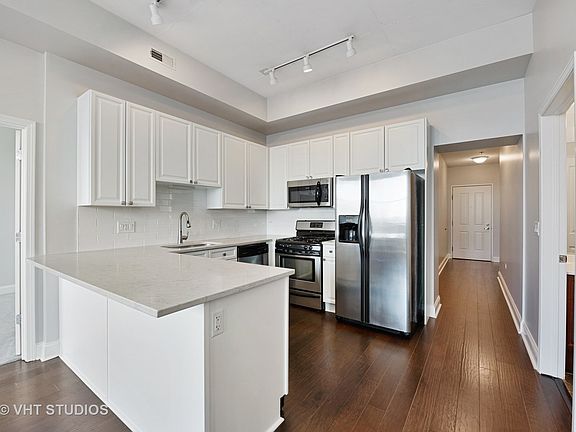 5th image of 1464 S Michigan Ave #P-142