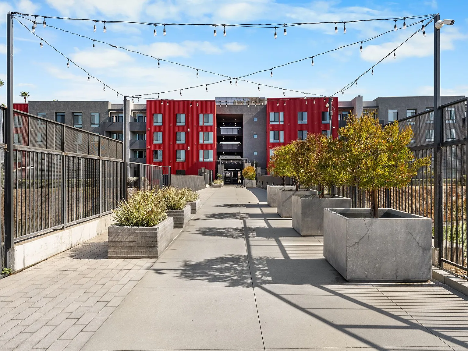 Mission Lofts — Photo 3
