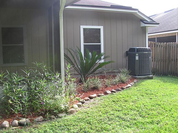 3rd image of 524 Redberry Ln