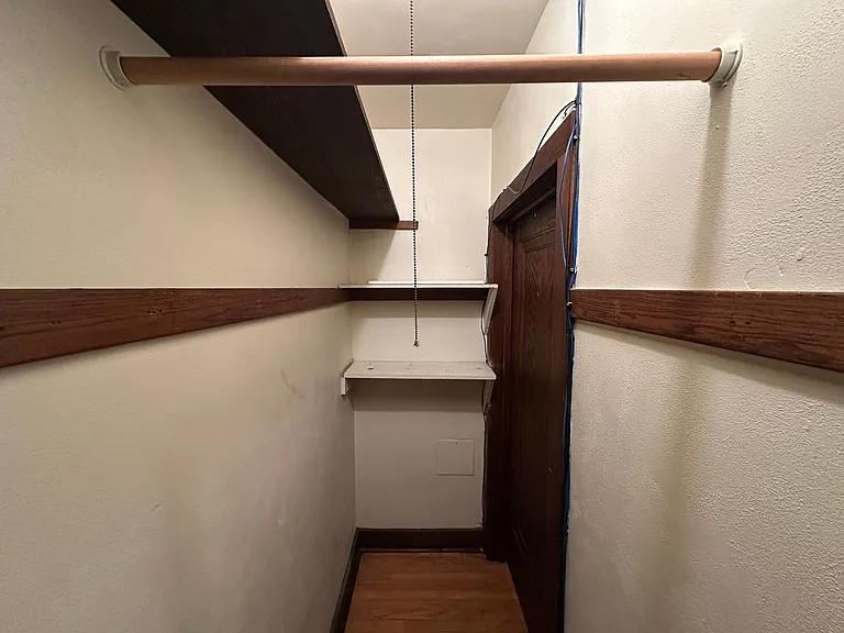 1420 E Capitol Dr — Photo 10