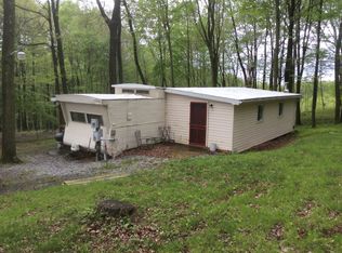 724 Mountain Rd, Alum Bank, PA 15521