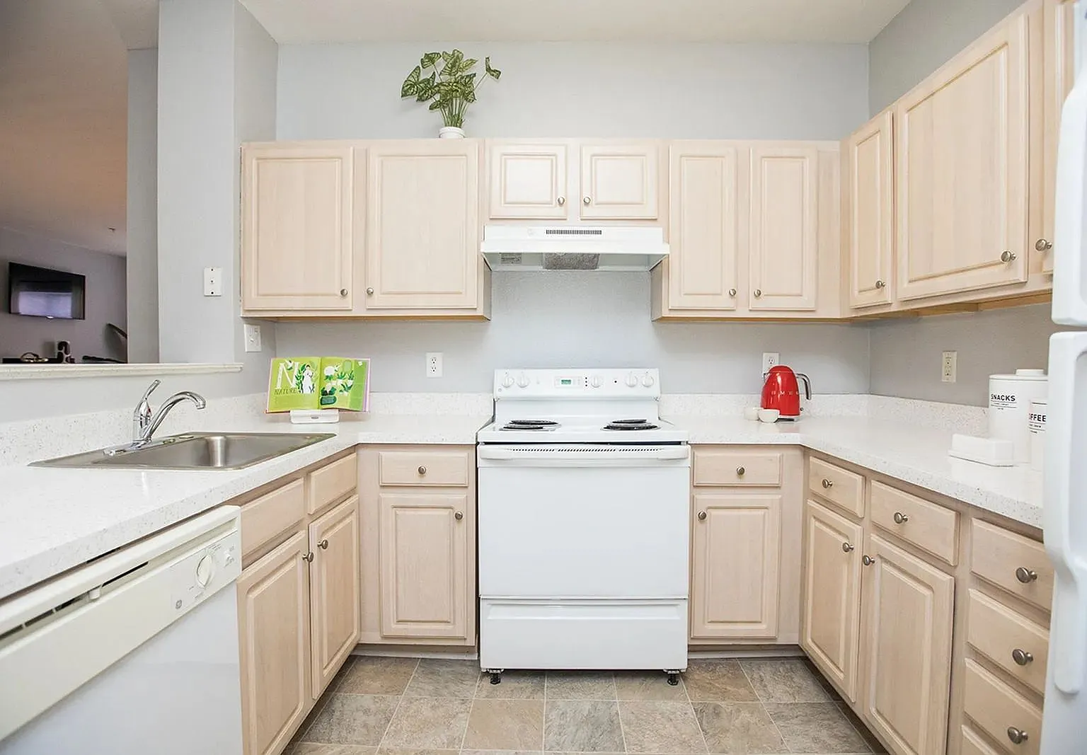 Park Station Apartments — Photo 2