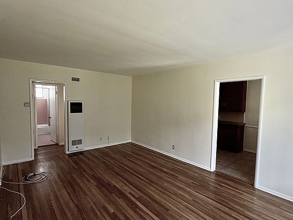 4th image of 6330 W 79th St APT C