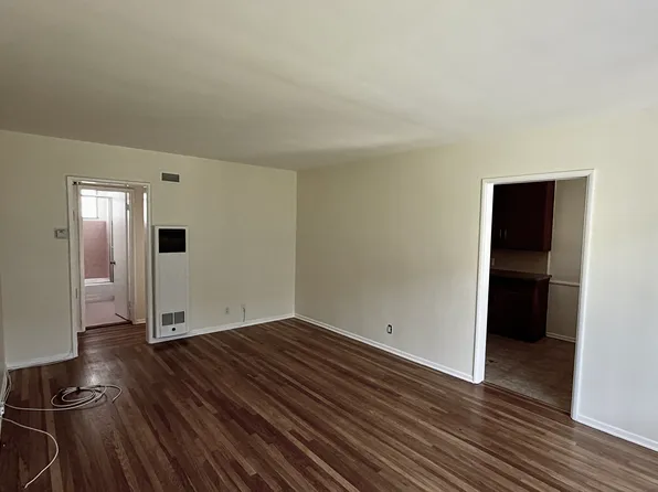 6330 W 79th St APT C, Los Angeles, CA 90045