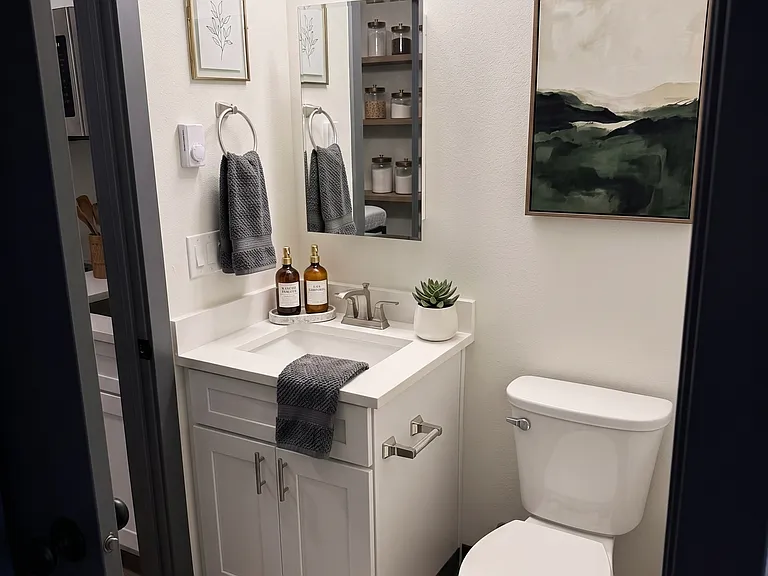 4544 20th Ave NE #101 — Photo 3