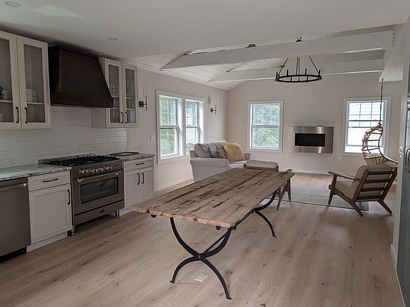 3rd image of 38 Artwill Ave