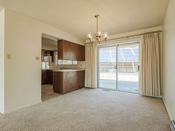 5th image of 328 Mayfair Dr