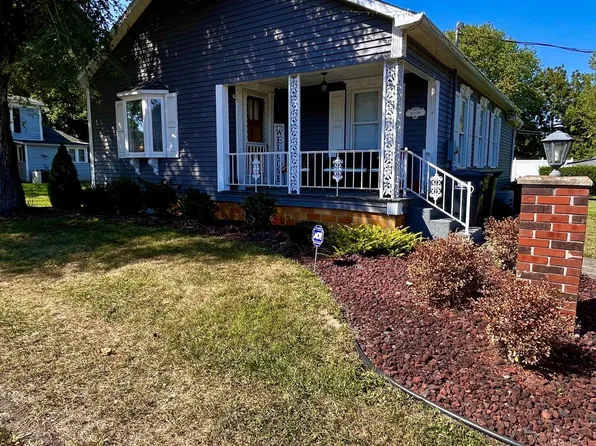 10 E 2nd St, The Plains, OH 45780