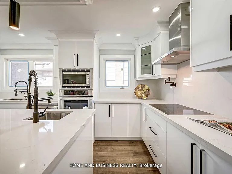470 Louis Dr #UPPER — Photo 13
