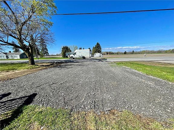 4th image of 5782 State Highway 812