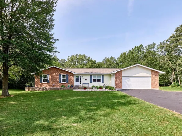 2720 Clairen Dr, Foristell, MO 63348
