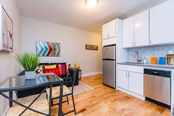 Rented by Bohemia Realty Group | media 10