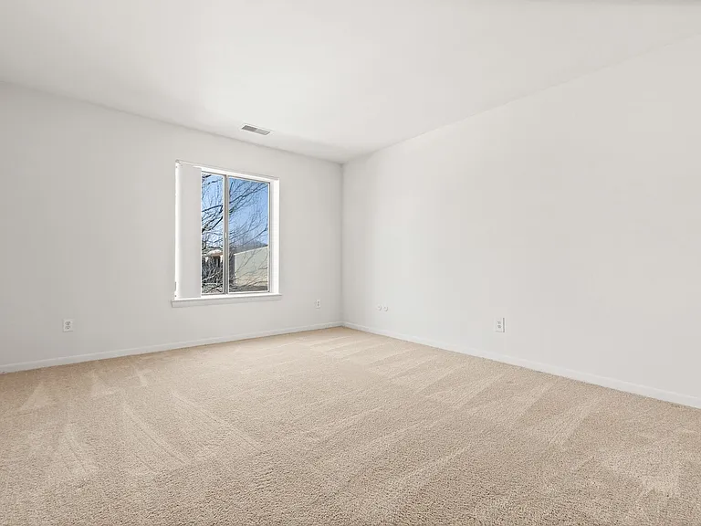 Legacy Place Apartments - Southfield, MI — Photo 12