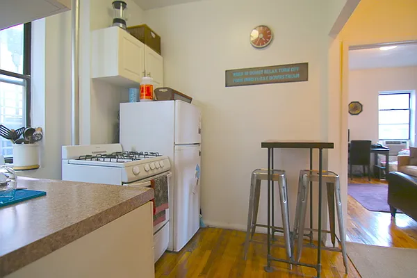 Rented by Compass | media 22