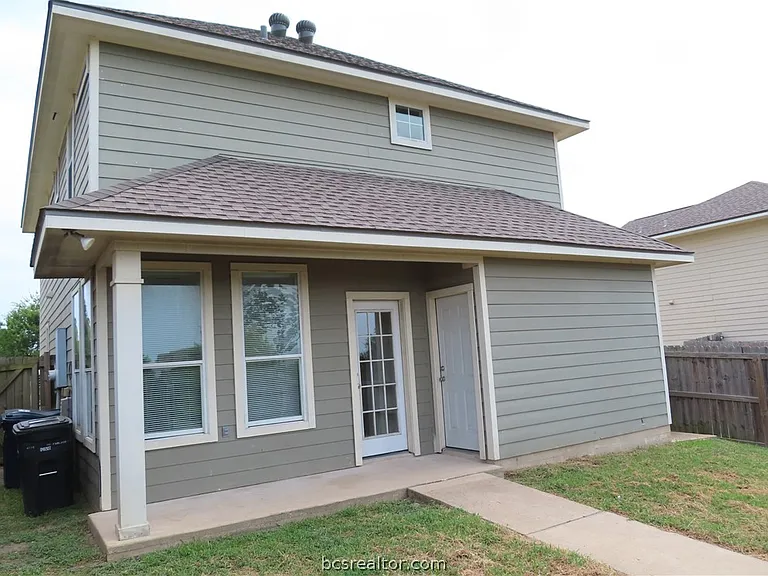 4115 McFarland Dr — Photo 6