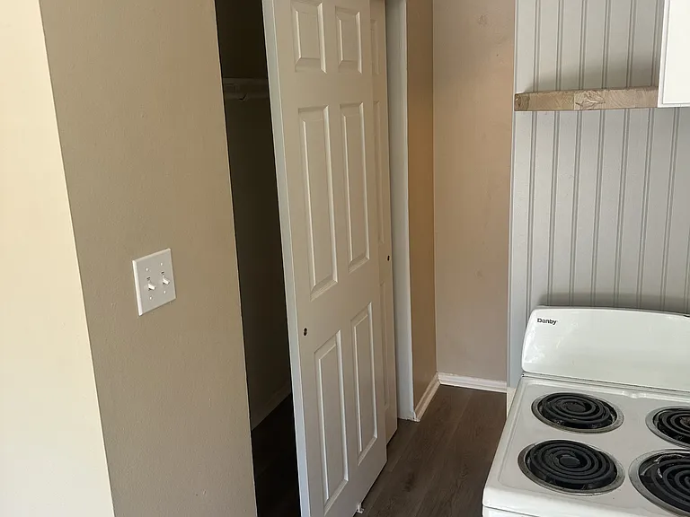 1714 Stover St #2C — Photo 12