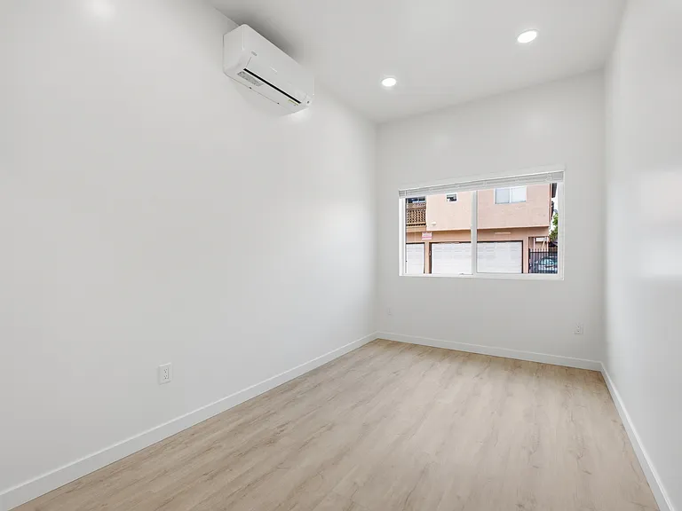 4553 North Ave #2 — Photo 9