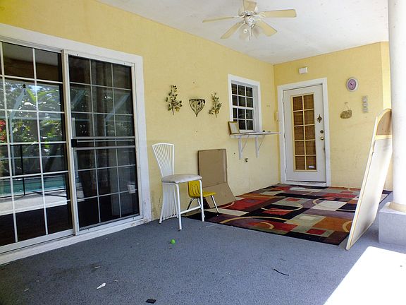 3rd image of 1303 Dorothy Ave N