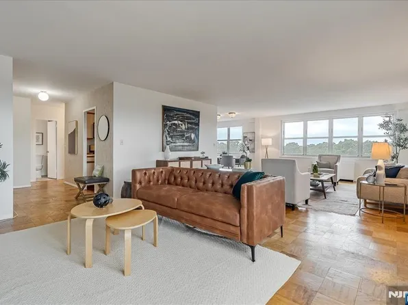 926 Bloomfield Ave, Glen Ridge, NJ 07028