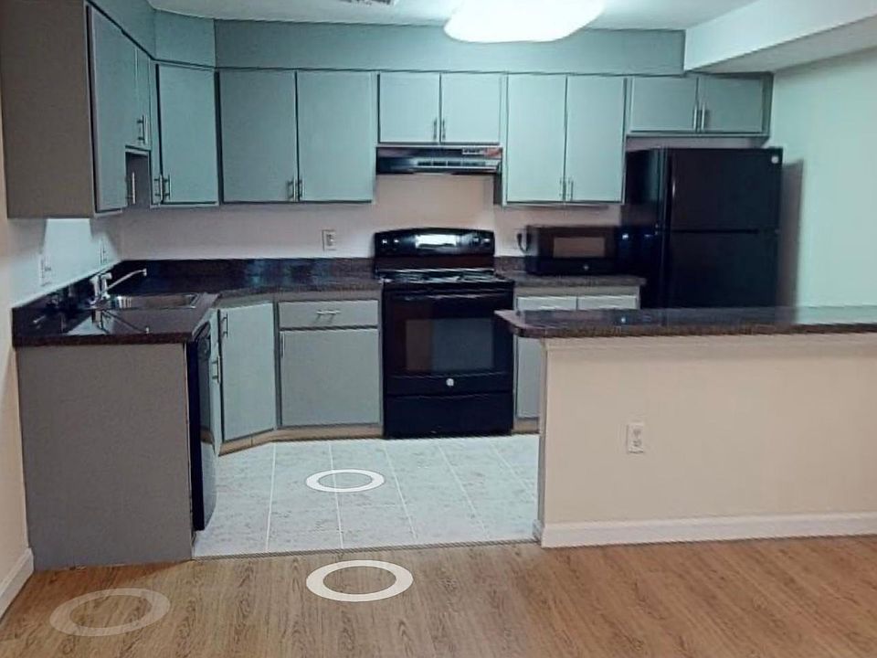 2nd image of 328 Bolivar St #10M