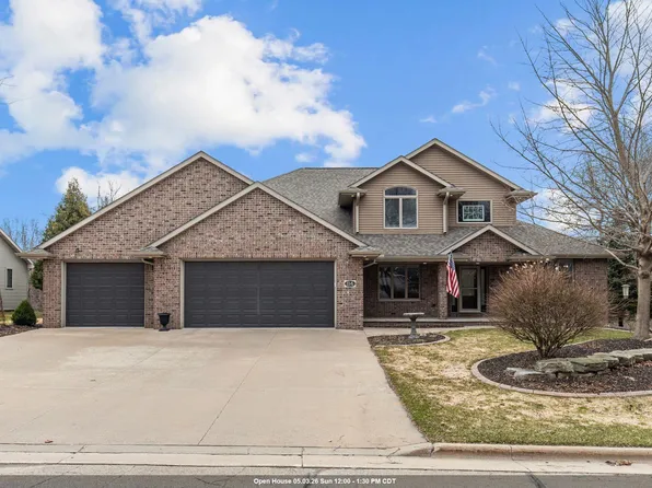 114 Shalimar Ct, Combined Locks, WI 54113