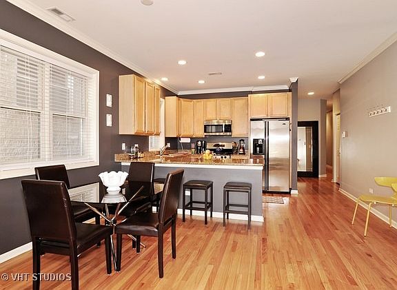 4th image of 5306 N Winthrop Ave APT 2S