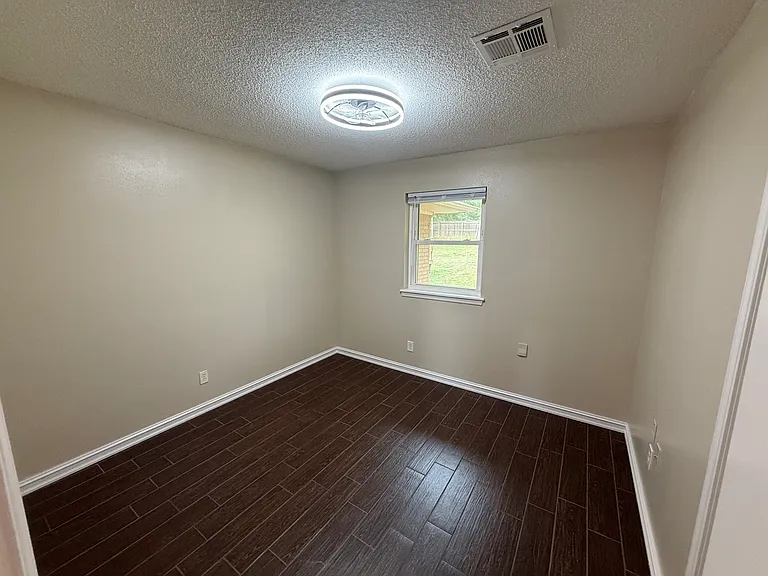 1623 E McElroy Pl — Photo 10