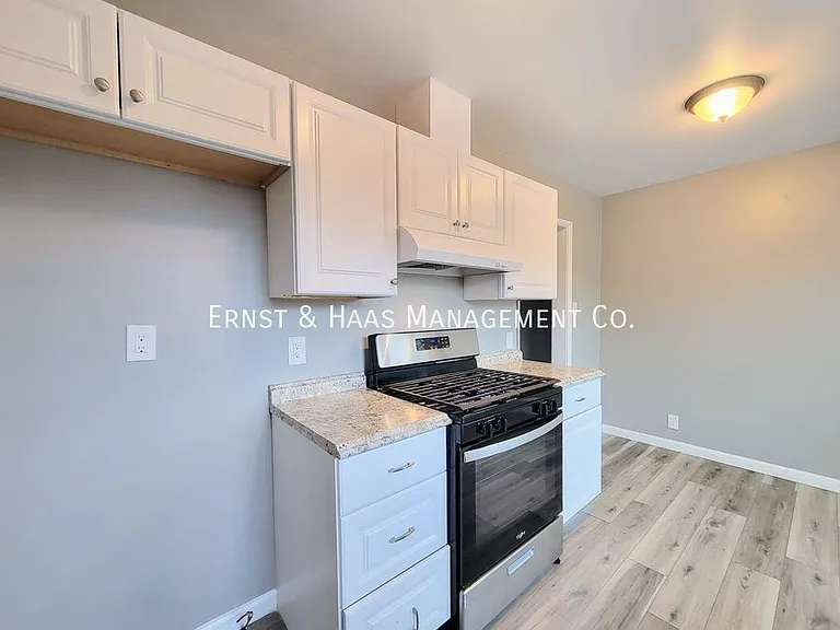13414 Lynne Dr — Photo 9