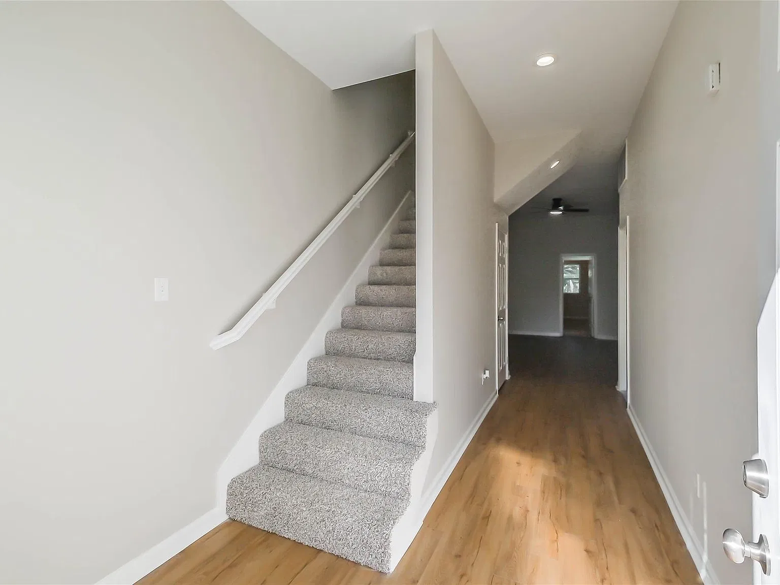 4 bed, 3.5 bath, 1855 sqft, $1,850 — Photo 2