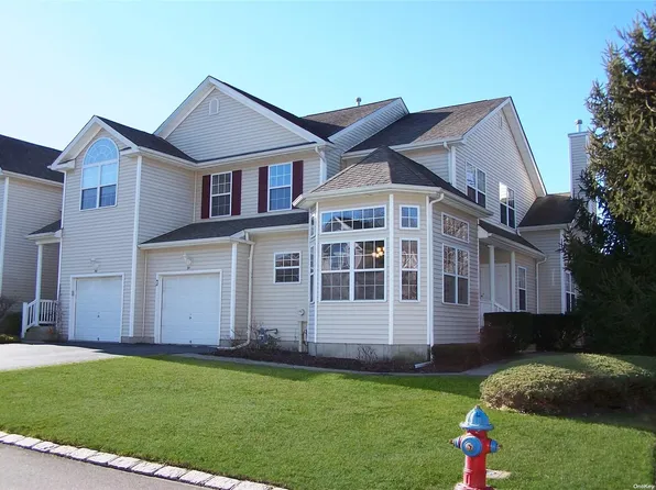 91 Kettles Lane #91, Medford, NY 11763