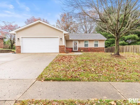 65 Teal Dr, Chatham, IL 62629