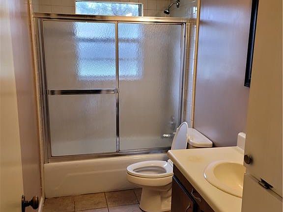 2nd image of 1404 Jackson Dr