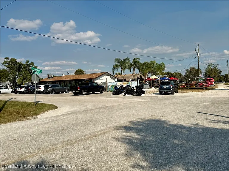 10345 SW Riverview Cir — Photo 17