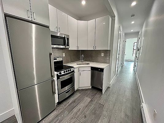 4th image of 245 Troutman St APT 2
