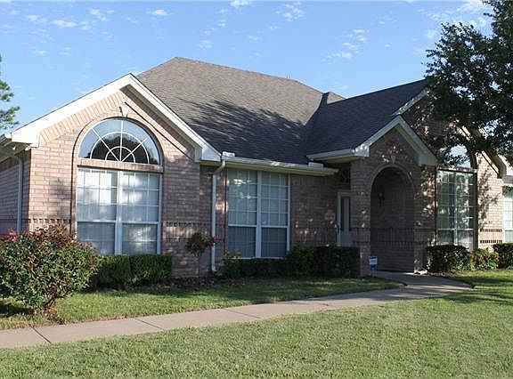 2nd image of 413 Shelby Dr