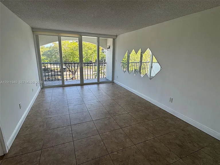 2160 SW 16th Ave #416 — Photo 17