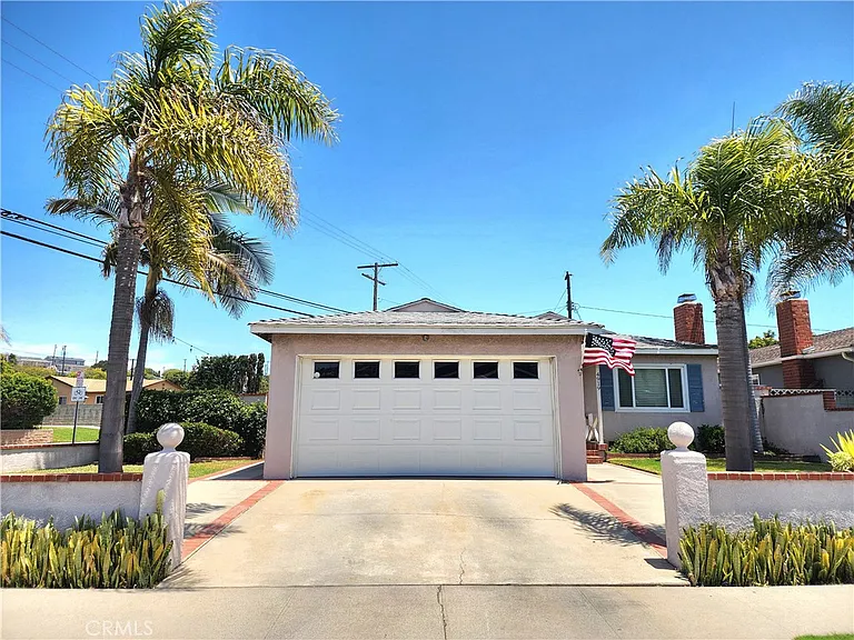 4919 Louise Ave — Photo 2