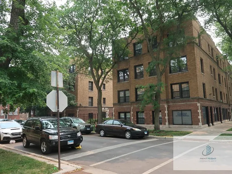 2617-25 W Gunnison St #2625-1W — Photo 11