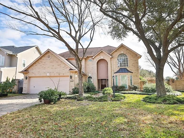 7502 Holly Court Est — Photo 4