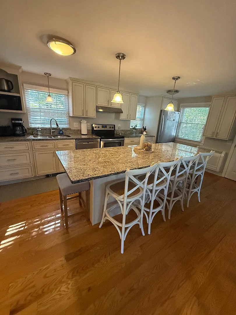 8-10 Pawkannawkut Drive — Photo 2