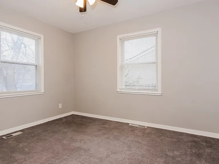775358_025_main_bedroom_13395985.jpg
