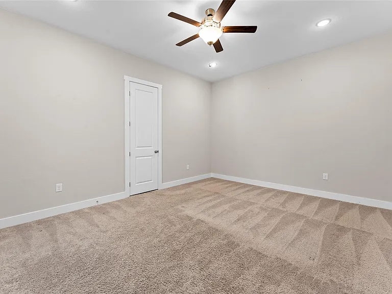 2650 Fountain View St — Photo 19