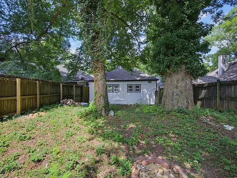 498 Connally St SE — Photo 26