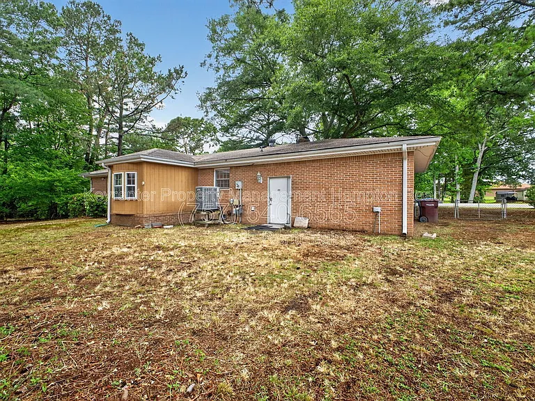 4503 Leeward Dr — Photo 23